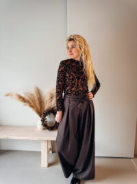 Hlače FIOLA